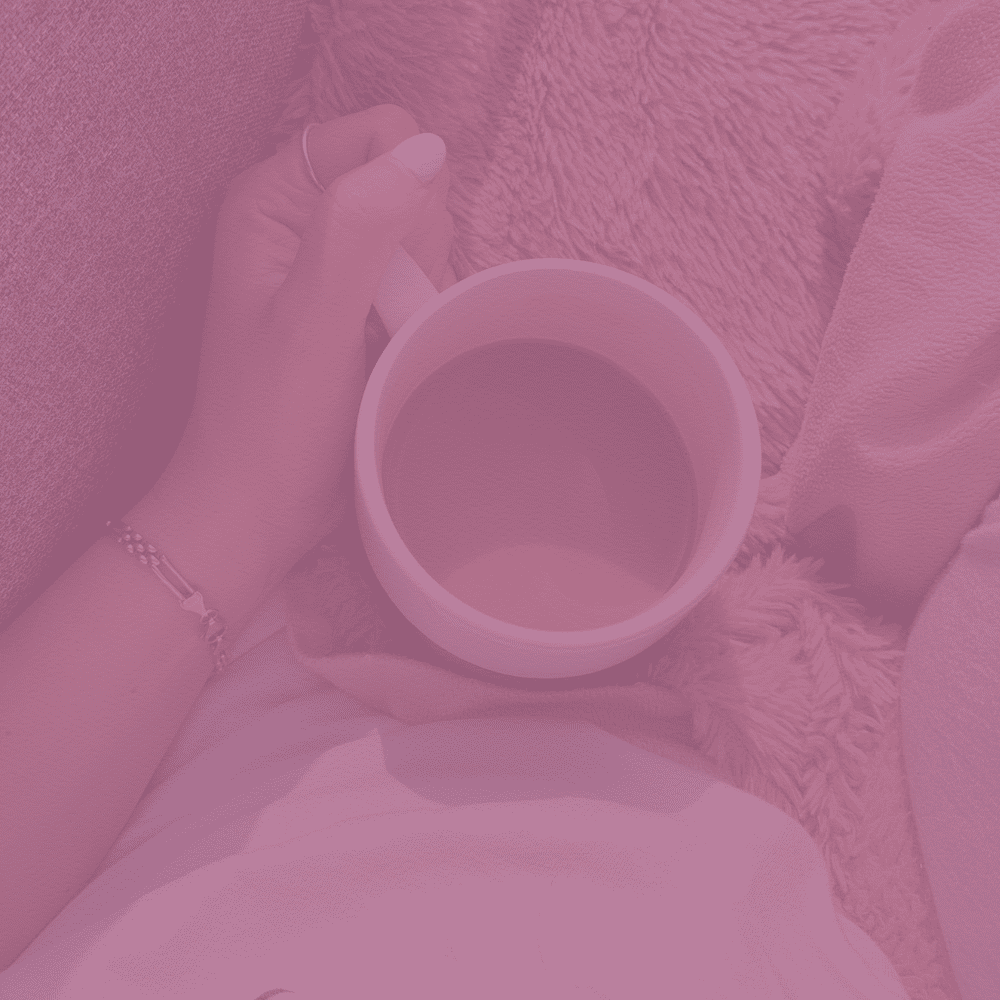 Copywriting tips in a blog post, cosy image with cup of tea